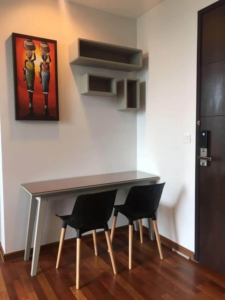 For rent: Wish Signature Midtown Siam, ready to move in, fully furnished, appliances included, just bring your bags and move in. Don't miss out!