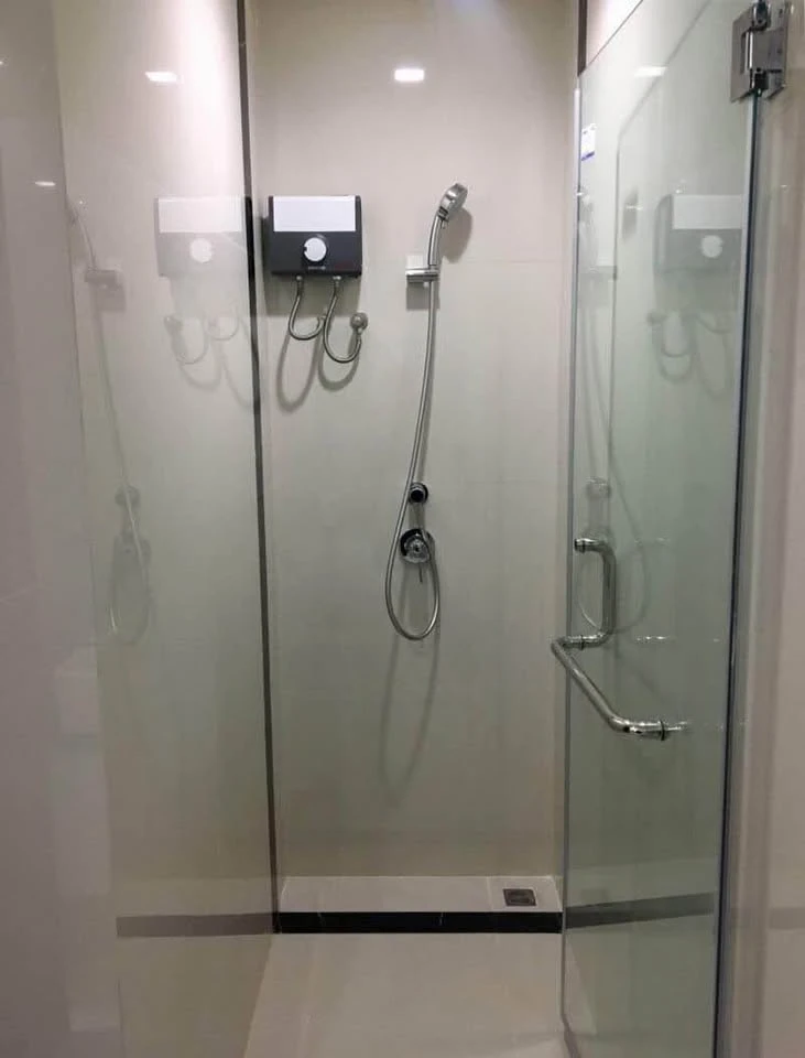 For rent: Wish Signature Midtown Siam, ready to move in, fully furnished, appliances included, just bring your bags and move in. Don't miss out!