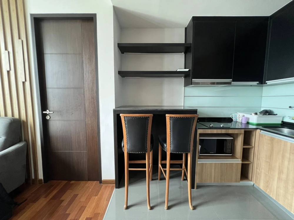 For rent: Wish Signature Midtown Siam, ready to move in, furnished, built-in furniture, hurry and book now before you miss out!!!