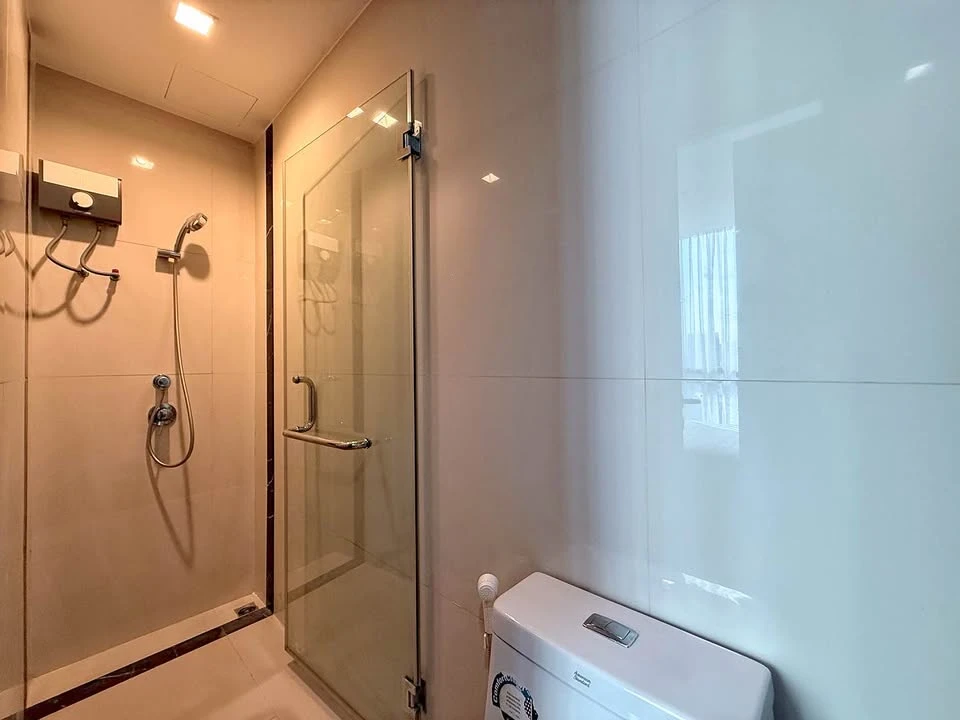 For rent: Wish Signature Midtown Siam, fully furnished and ready to move in. Book now before it's too late!!!