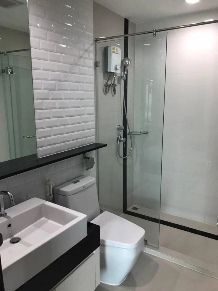 For rent: Wish Signature Midtown Siam, corner room with privacy, great price, hurry and reserve now!