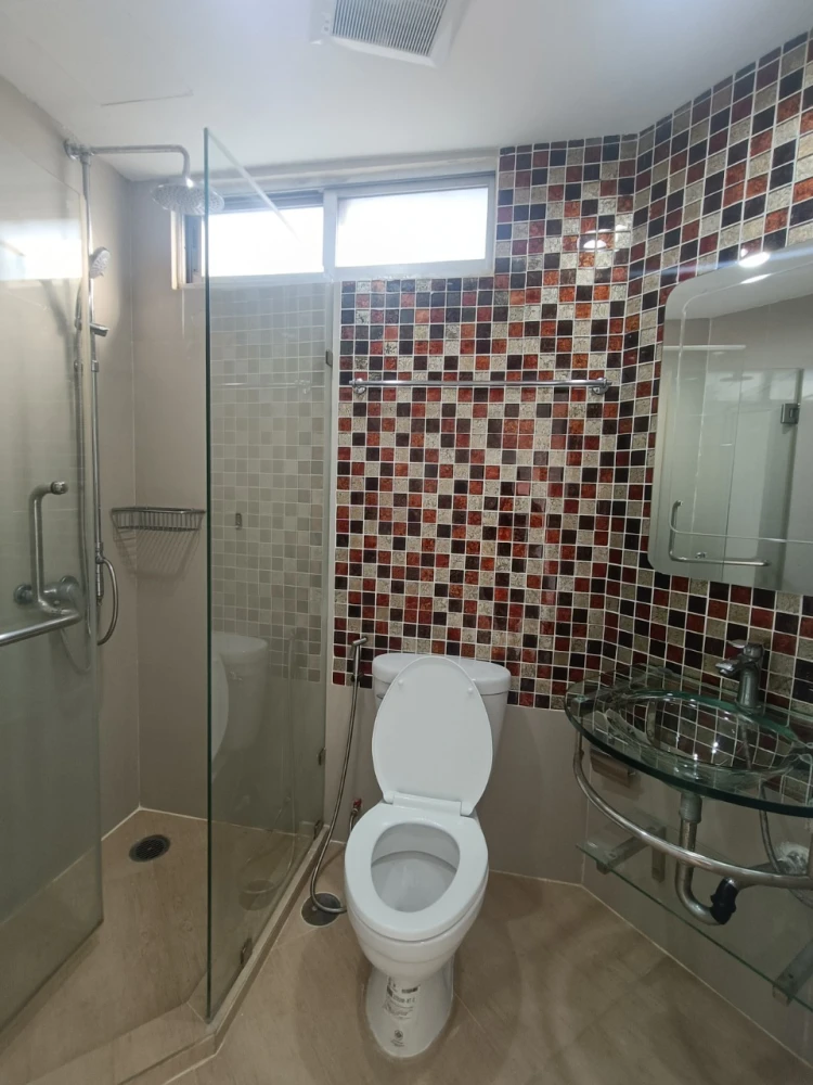 2-bedroom apartment for rent at Wittayu Complex, 20th floor, fully furnished. Book now!