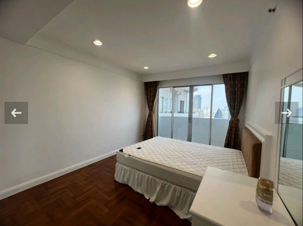 For rent: Wittayu Complex, 33rd floor, city view, fully furnished, ready to move in. Book now! Don't miss out!