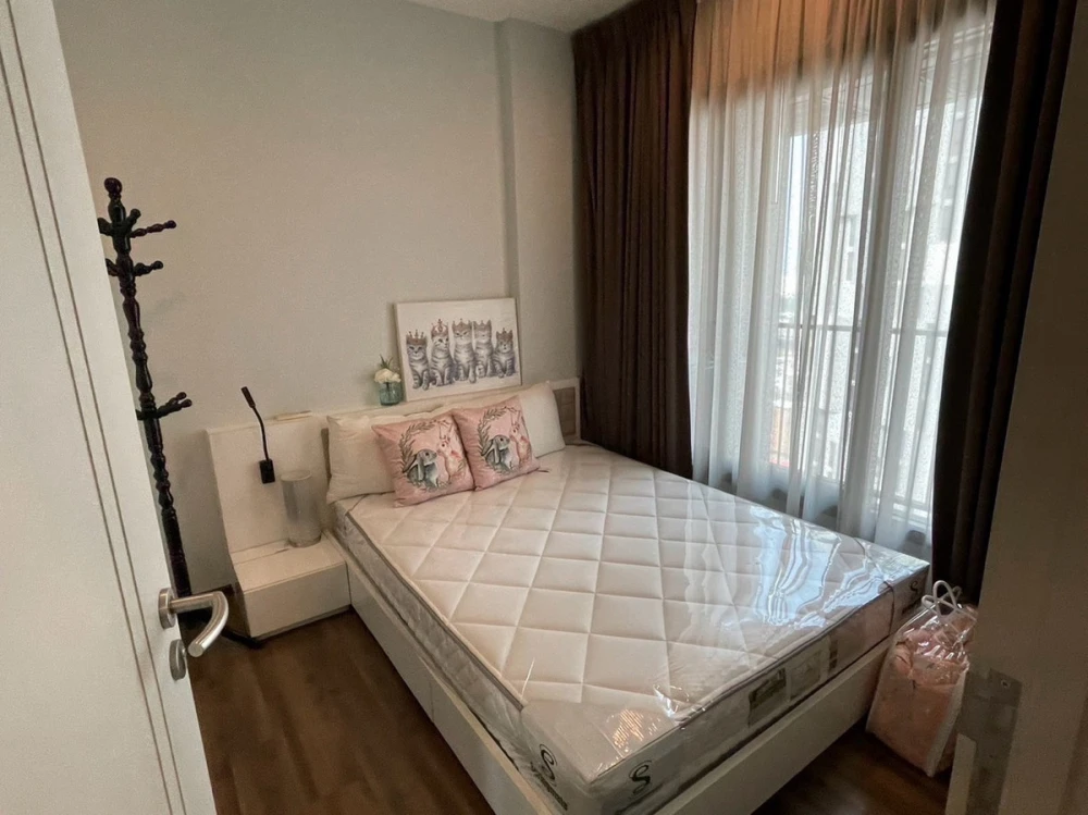 For rent: WYNE Sukhumvit, 20th floor. A lovely, fully furnished unit. Book now, don't wait!