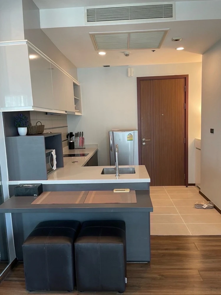 For rent: WYNE Sukhumvit, 20th floor. A lovely, fully furnished unit. Book now, don't wait!