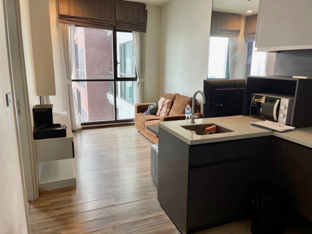For rent: WYNE Sukhumvit, 20th floor. A lovely, fully furnished unit. Book now, don't wait!
