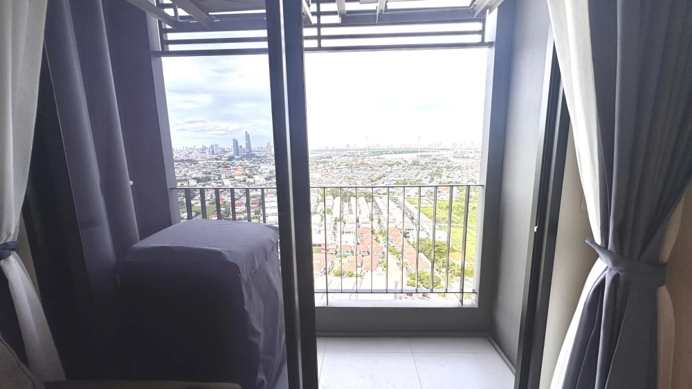 XIM Condo Suksawat for rent – ​​30th floor with Chao Phraya River views. Fully equipped with complete amenities. Book now—don't miss out!