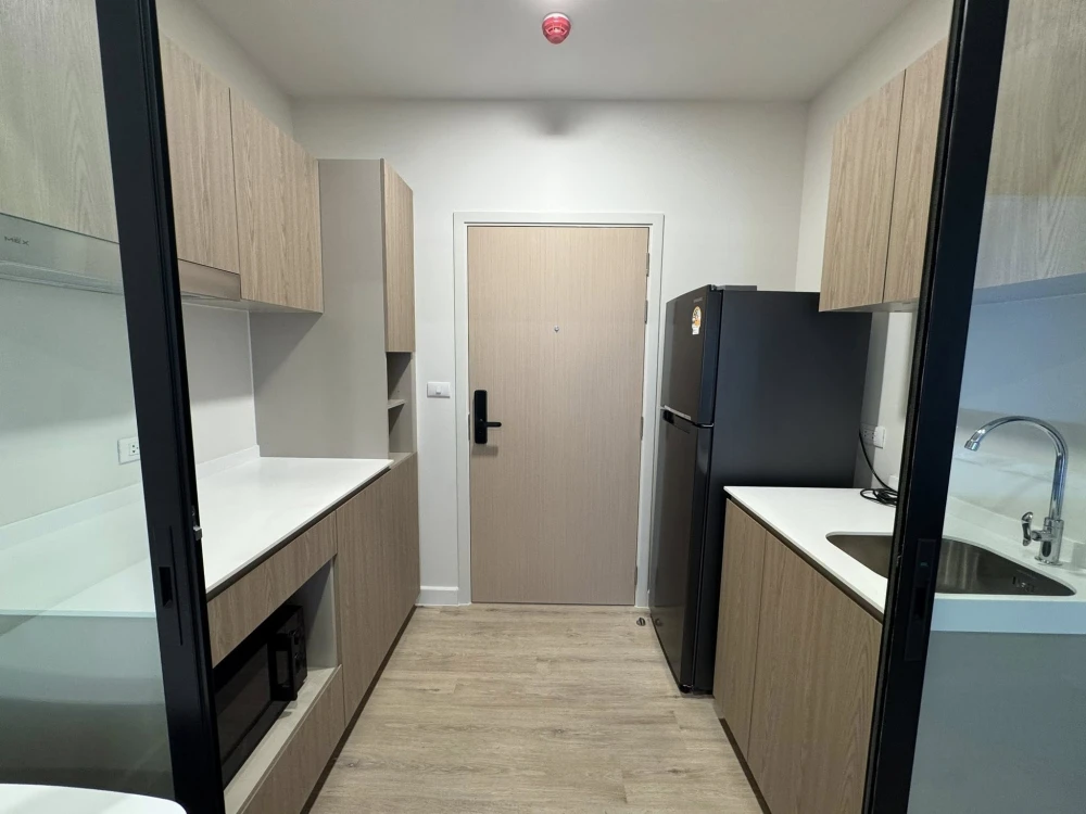 For rent: XIM Suksawat - Rama 3, a lovely unit on the 20th floor, fully furnished with appliances. Don't miss out!