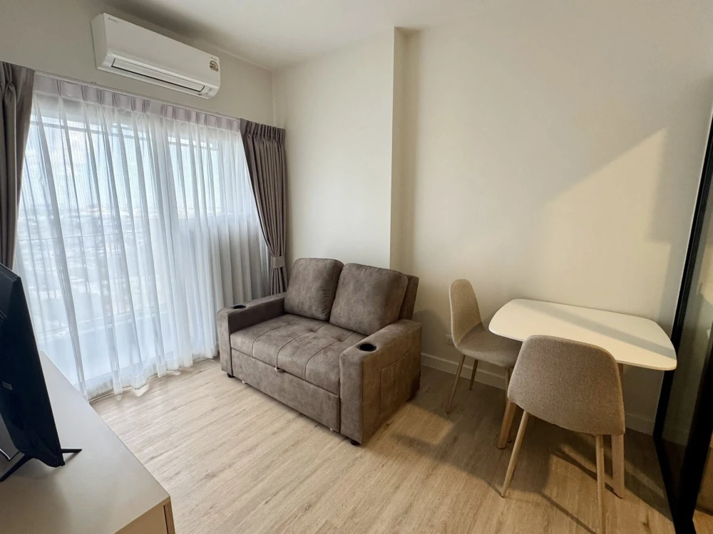 For rent: XIM Suksawat - Rama 3, a lovely unit on the 20th floor, fully furnished with appliances. Don't miss out!