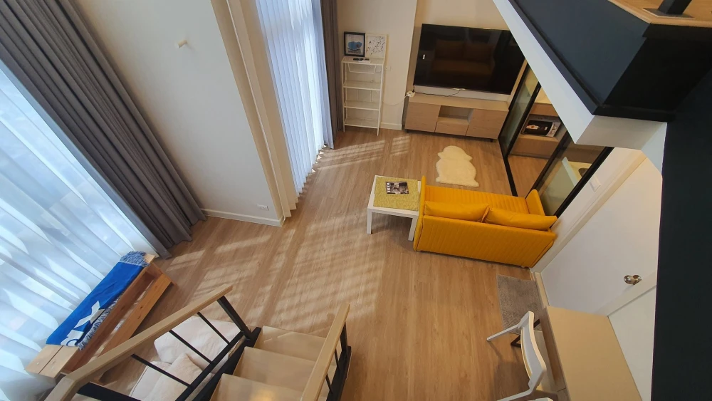 For rent: XIM Suksawat - Rama 3. Nice room, great location, high ceilings, spacious and airy, fully furnished. Book now!