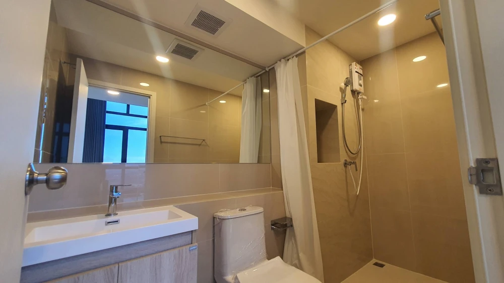 For rent: XIM Suksawat - Rama 3. Nice room, great location, high ceilings, spacious and airy, fully furnished. Book now!