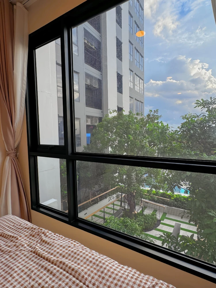 For rent: XIM Suksawat - Rama 3 Studio room, decorated in a minimalist style, with a river view. Reserve now!