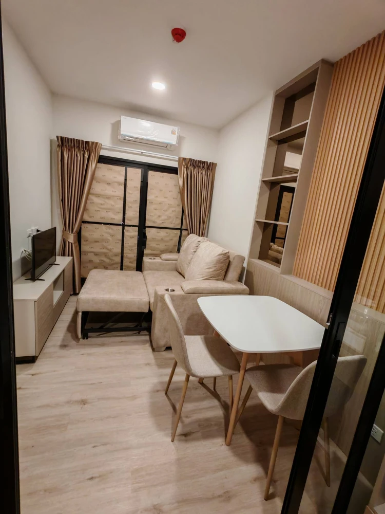 For rent: Xim Suksawat - Rama 3. City and river view from the balcony, no tall buildings obstructing the view. The room is divided into separate zones