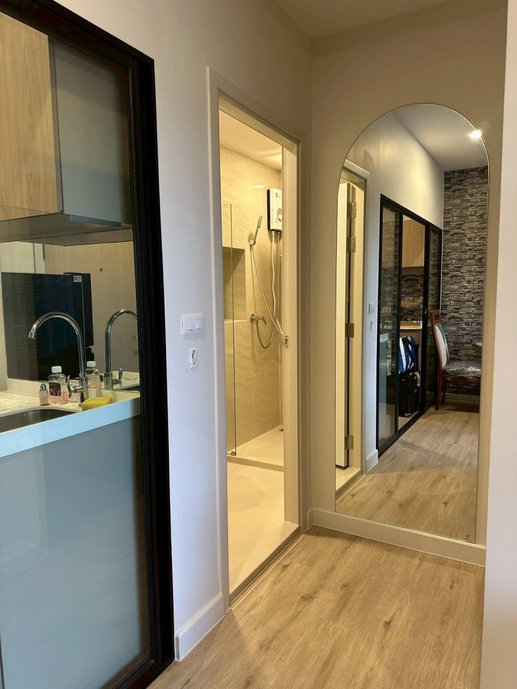 For rent: Xim Suksawat - Rama 3, clean and comfortable room, fully furnished, ready to move in.
