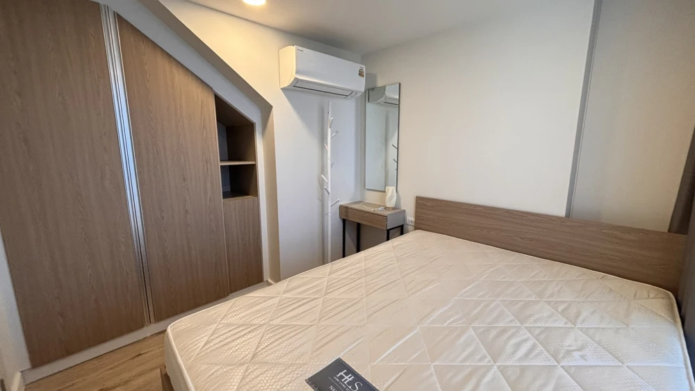 For rent: XIM Suksawat - Rama 3. Very high floor, corner unit, quiet and private. Ceramic film installed on all windows. Book now!