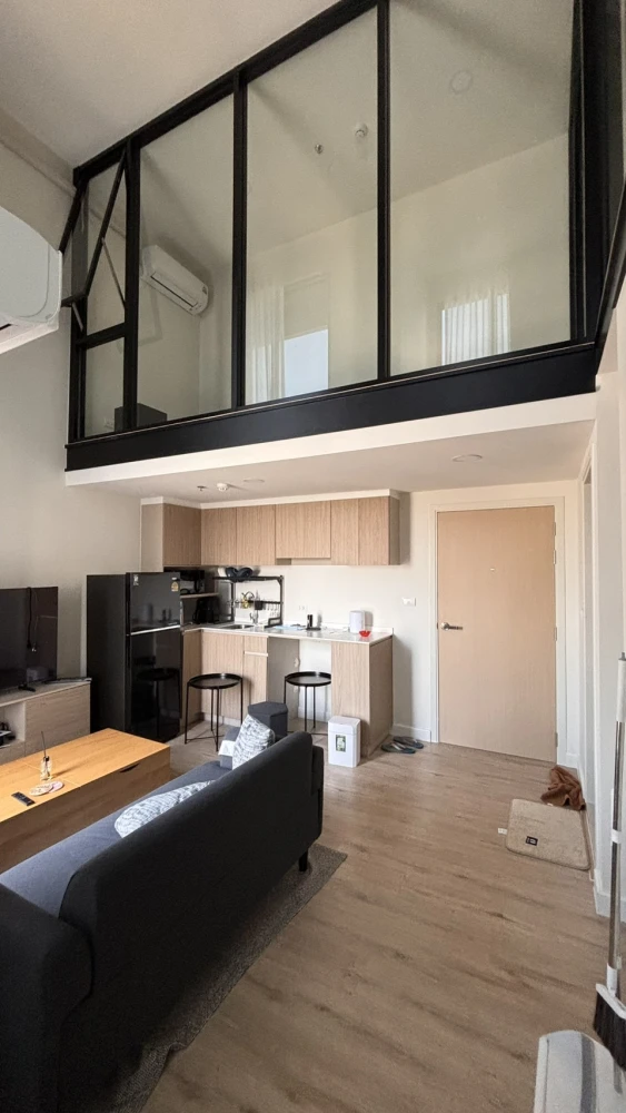 For rent: XIM Suksawat - Rama 3. Very high floor, corner unit, quiet and private. Ceramic film installed on all windows. Book now!