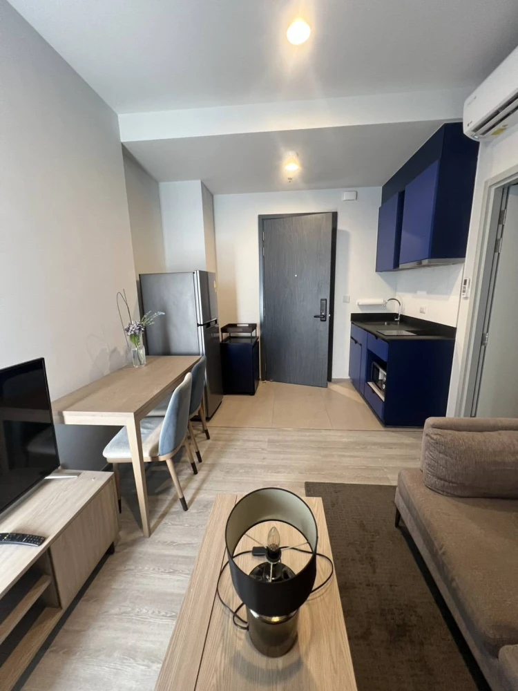 For rent: XT Ekkamai, 24th floor, unobstructed view of Ekkamai-Thonglor, excellent ventilation. You won't be disappointed if you book now.