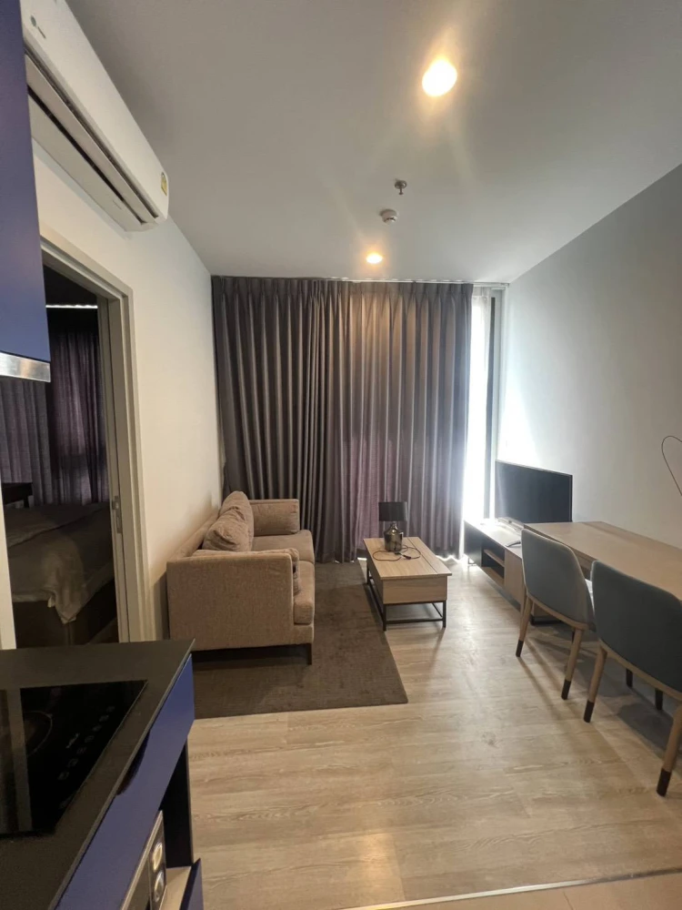 For rent: XT Ekkamai, 24th floor, unobstructed view of Ekkamai-Thonglor, excellent ventilation. You won't be disappointed if you book now.