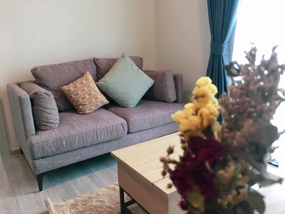 For rent: XT Ekkamai, 4th floor, fully furnished room, ready to move in. Reserve now, don't miss out, hurry!