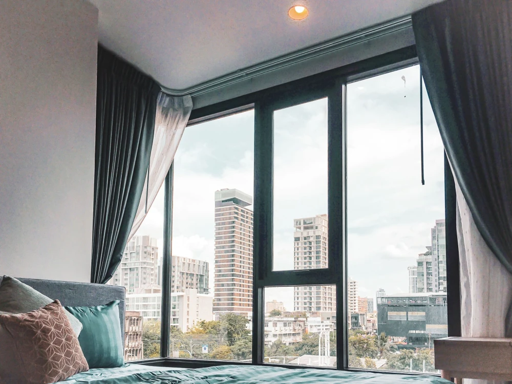 For rent: XT Ekkamai, 4th floor, fully furnished room, ready to move in. Reserve now, don't miss out, hurry!