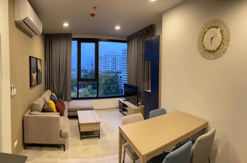 XT Ekkamai condo for rent, 9th floor. Nice and fully furnished. Book now!