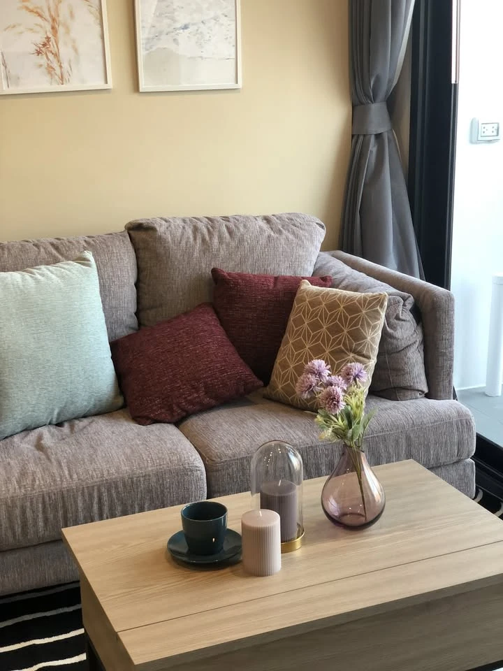 For rent: XT Ekkamai. Nicely decorated, fully furnished with appliances, ready to move in. Don't miss out!