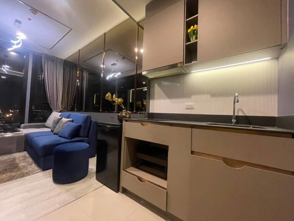 For rent: XT Ekkamai, high floor room, simple and luxurious, built-in marble pattern in the room, book now before you miss out!!