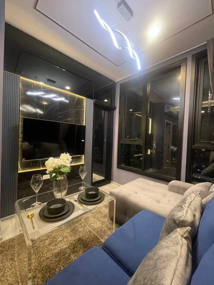For rent: XT Ekkamai, high floor room, simple and luxurious, built-in marble pattern in the room, book now before you miss out!!