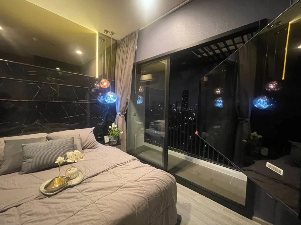 For rent: XT Ekkamai, high floor room, simple and luxurious, built-in marble pattern in the room, book now before you miss out!!