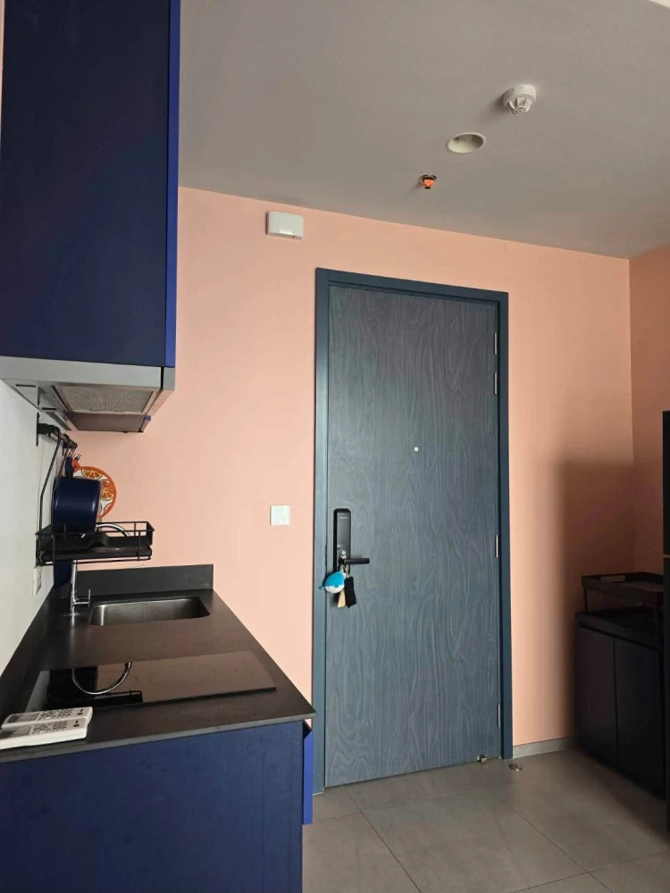XT Ekkamai for rent – ​​beautifully decorated, fully furnished unit (includes refrigerator and microwave). Don't miss out!