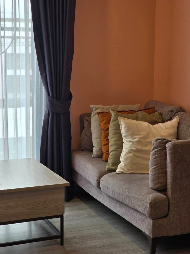 XT Ekkamai for rent – ​​beautifully decorated, fully furnished unit (includes refrigerator and microwave). Don't miss out!