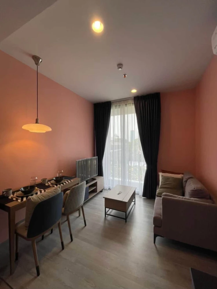 XT Ekkamai for rent – ​​beautifully decorated, fully furnished unit (includes refrigerator and microwave). Don't miss out!