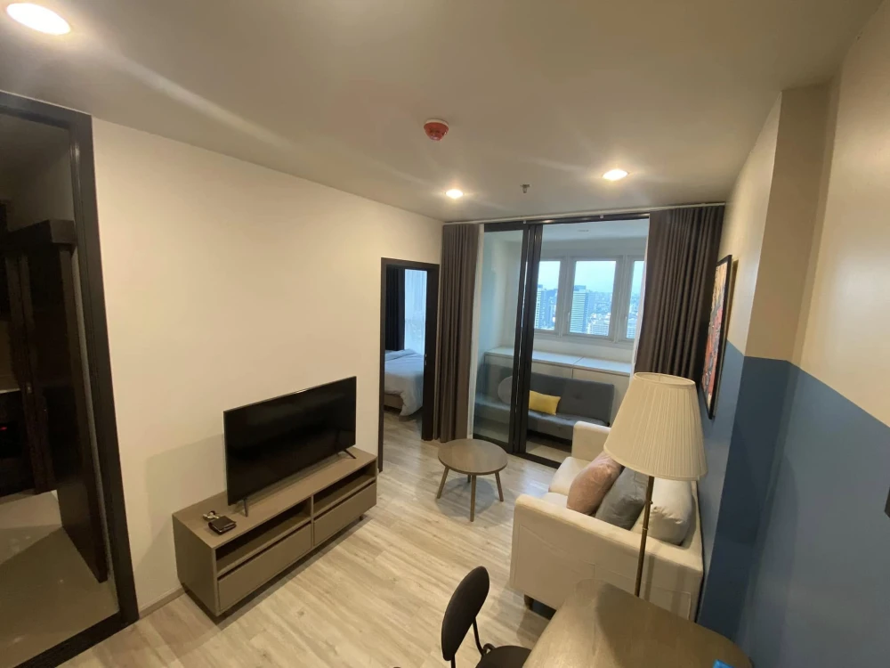 XT Huaikhwang for rent, 1 bedroom, 1 bathroom, decorated in a cool theme, beautiful view from the high floor, reserve now!