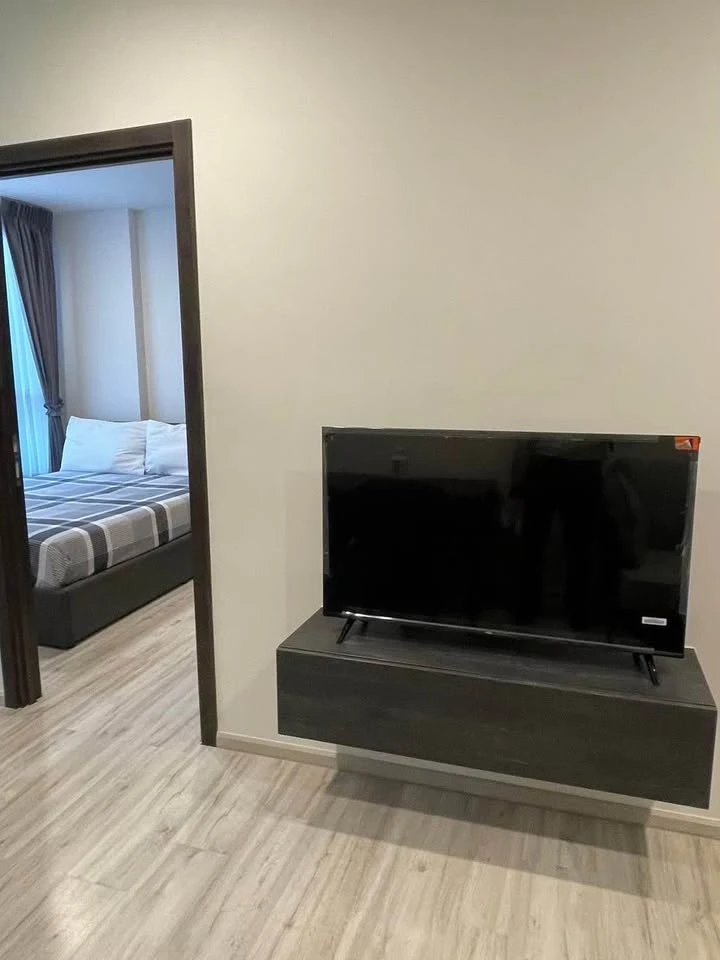 For rent: XT Huaikhwang, 1 bedroom, 1 bathroom, large usable area, fully furnished, hurry and book now.