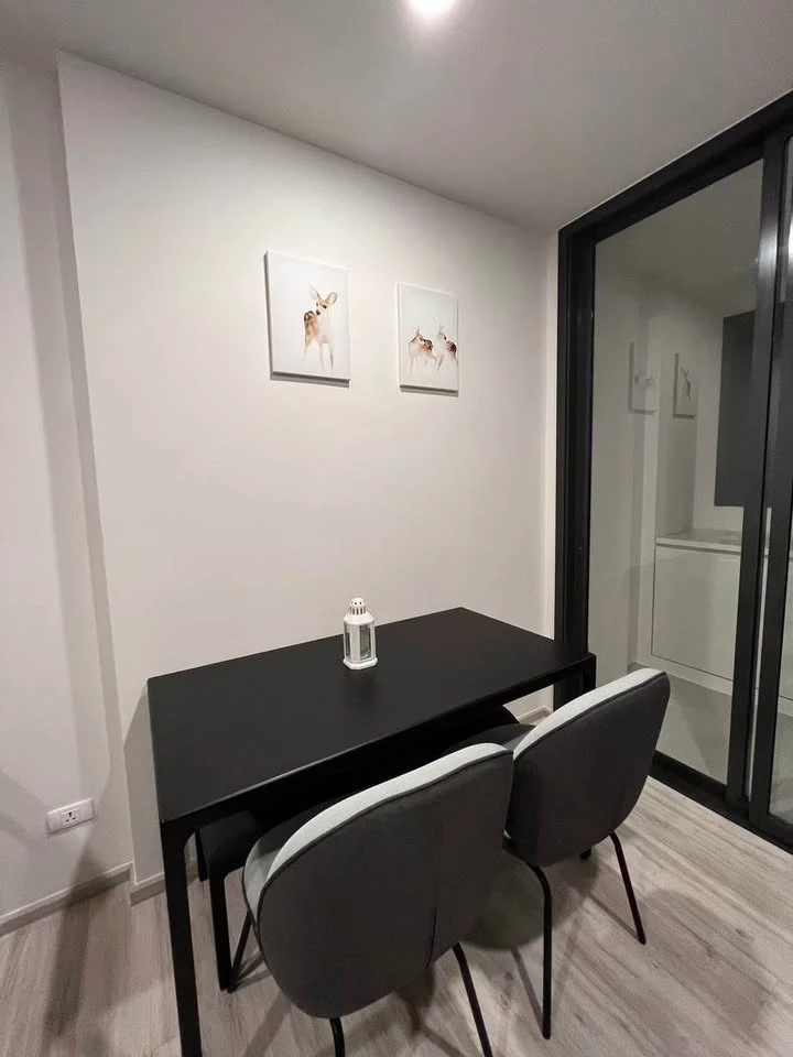 For rent: XT Huaikhwang, 1 bedroom, 1 bathroom, large usable area, fully furnished, hurry and book now.