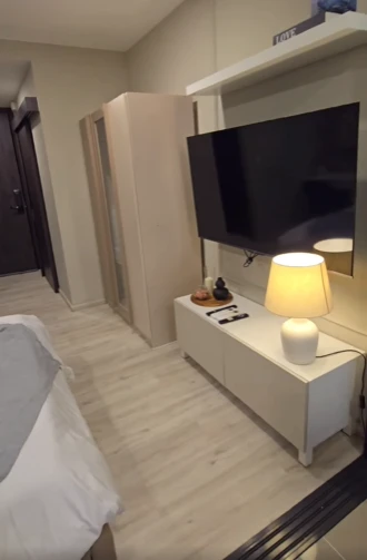XT Huaikhwang for rent, high floor, ready to move in, spacious and comfortable, hurry and reserve now.