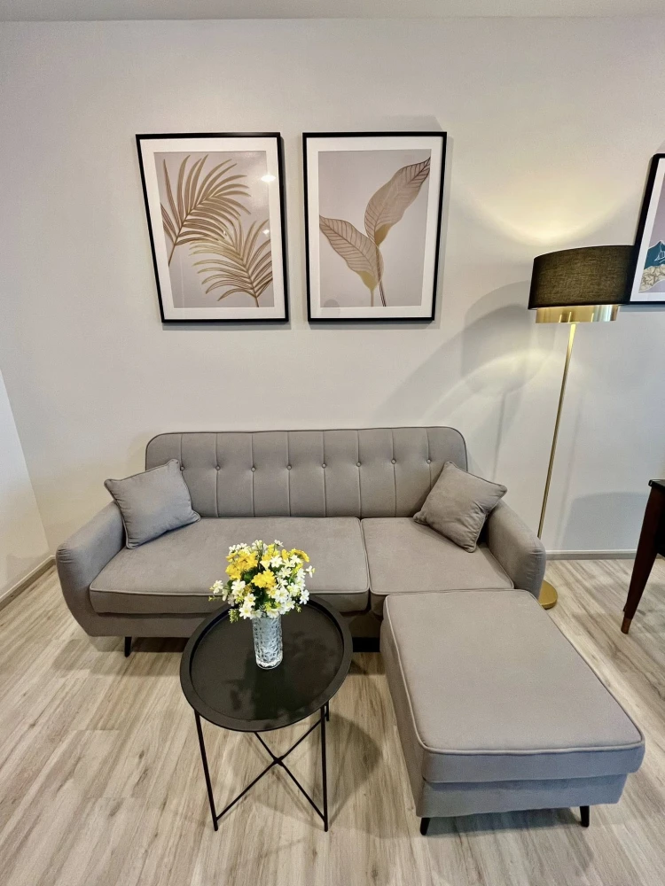 XT Huaikhwang for rent. High floor unit, spacious and fully furnished. Book now!