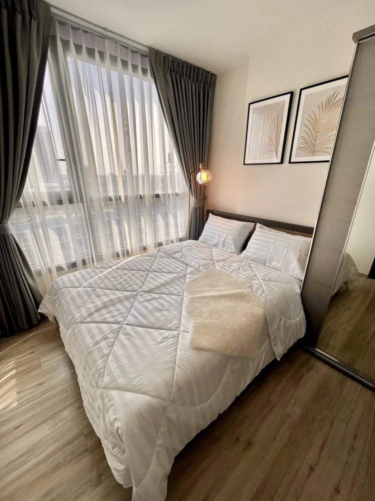 XT Huaikhwang for rent. High floor unit, spacious and fully furnished. Book now!