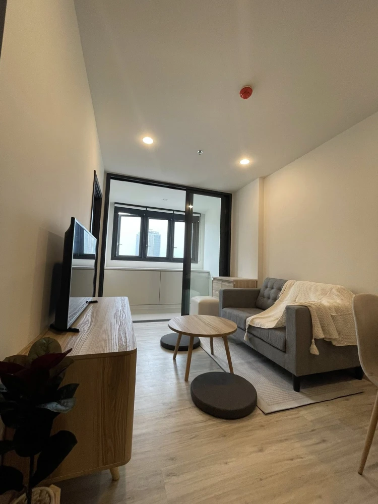 XT Huaikhwang for rent, well-built bedroom, fully furnished, must reserve this type.