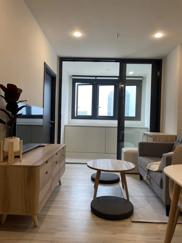 XT Huaikhwang for rent, well-built bedroom, fully furnished, must reserve this type.