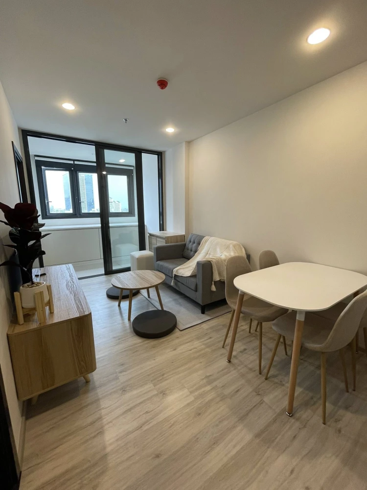 XT Huaikhwang for rent, well-built bedroom, fully furnished, must reserve this type.
