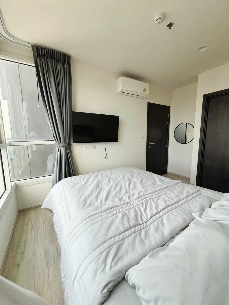 XT Huaikhwang for rent, nice room, 33rd floor, good location, beautiful view, not blocked, fully furnished, reserve now.
