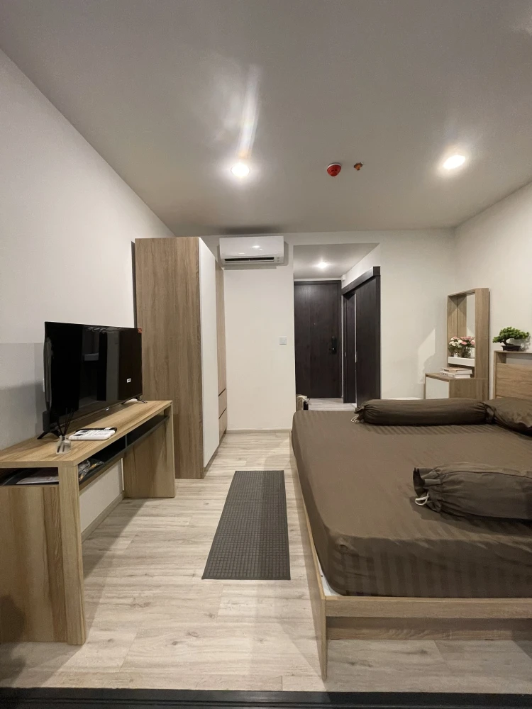 For rent: XT Huaikhwang, room with garden view, fully furnished and equipped with electrical appliances, ready to move in, book now!