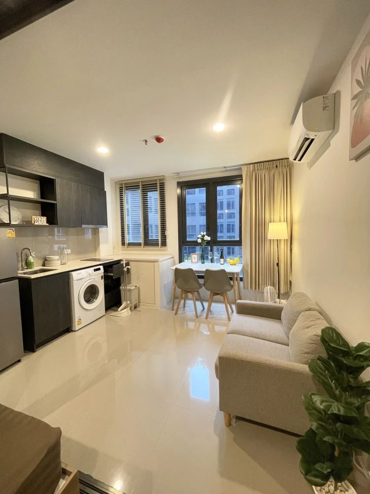 For rent: XT Huaikhwang, room with garden view, fully furnished and equipped with electrical appliances, ready to move in, book now!