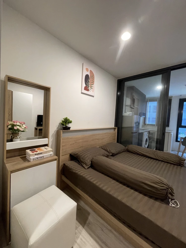 For rent: XT Huaikhwang, room with garden view, fully furnished and equipped with electrical appliances, ready to move in, book now!
