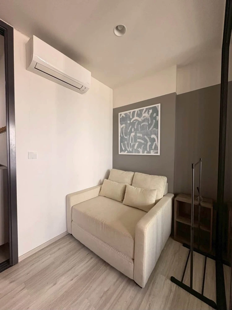 XT HUAIKWANG condo for rent. Rooms are partitioned into separate, clearly defined zones. Amazing price! Don't miss out, book now!