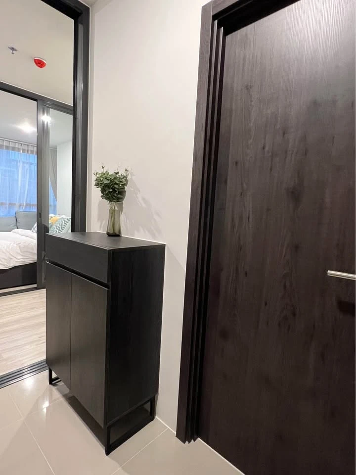 For rent: XT Huaikwang (Huai Khwang Intersection), spacious and comfortable room, fully furnished + complete electrical appliances, reserve now before