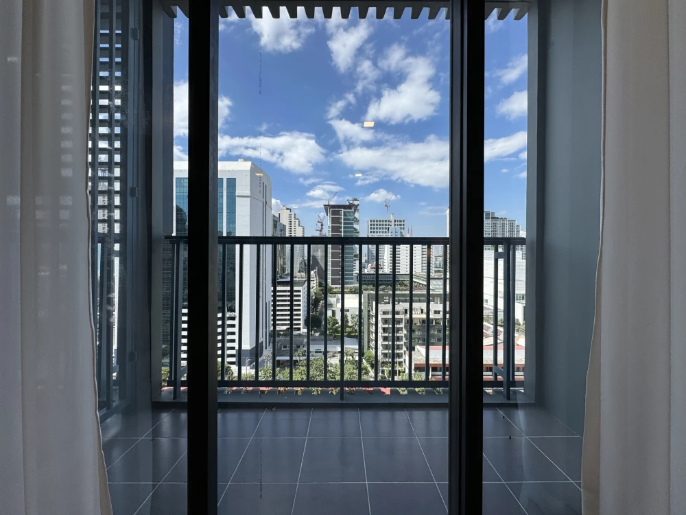 For rent: XT Phayathai, 1 bedroom, 1 bathroom, decorated in a minimalist style, fully furnished, just bring your bags and move in.