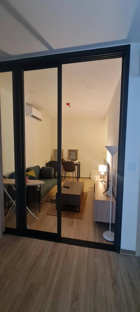 For rent XT Phayathai Layout is proportionate, private and airy. You must not miss it.