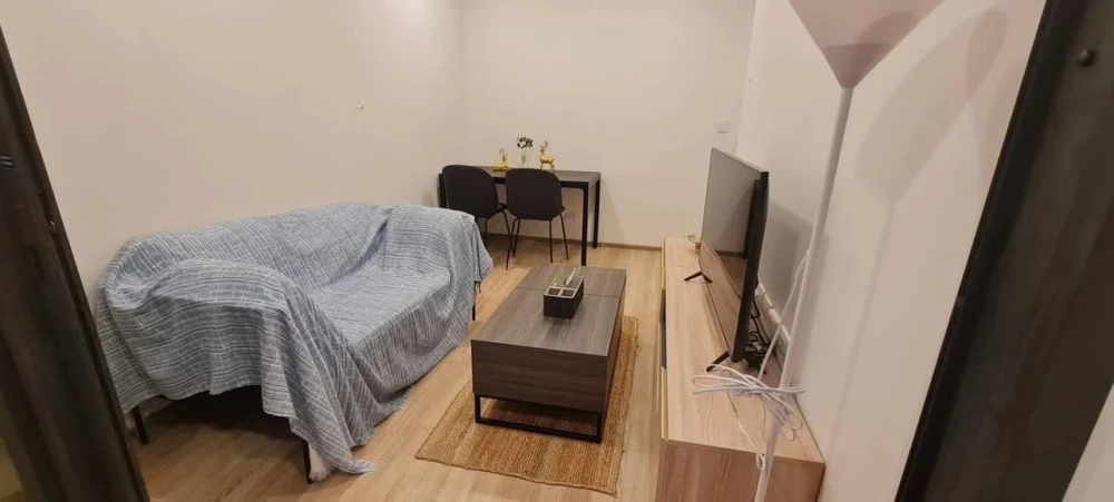 For rent XT Phayathai Layout is proportionate, private and airy. You must not miss it.